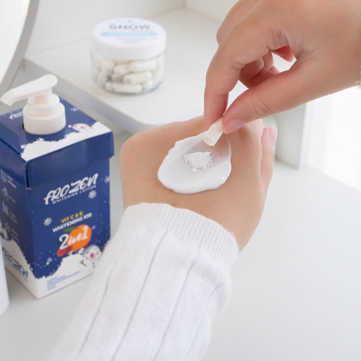 Frozen Whitening Bundle – Lotion + Snow Capsules (X10 Whitening Boost)